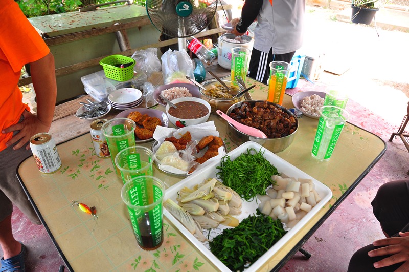 หรอยแรงมีหมูฮ้องด้วย