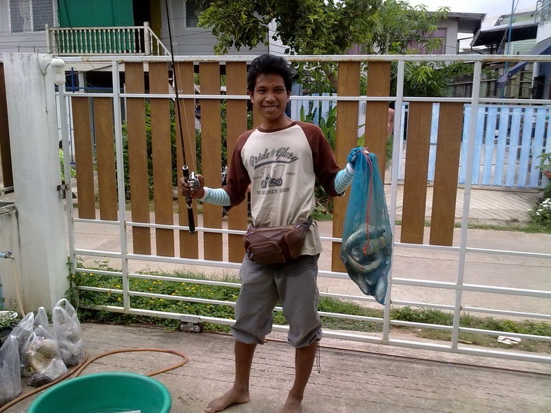 เช้าวันรุ่งขี้น ไอ้นี่แอบไปคนเดียว