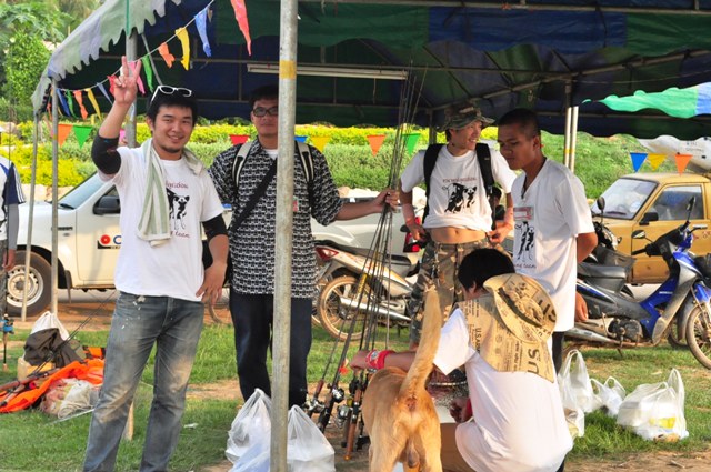 มาแล้ว มาแล้ว     :cool: :cool: :cool:
( ยืมรูปน้า ดำนาวาล่า มาครับ)