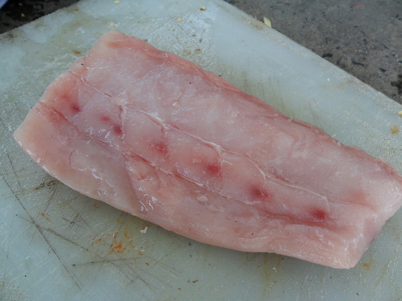เหมือนเดิมครับเอามาทำกินวันถัดมา แล่มาจากบ้านเลย :umh: