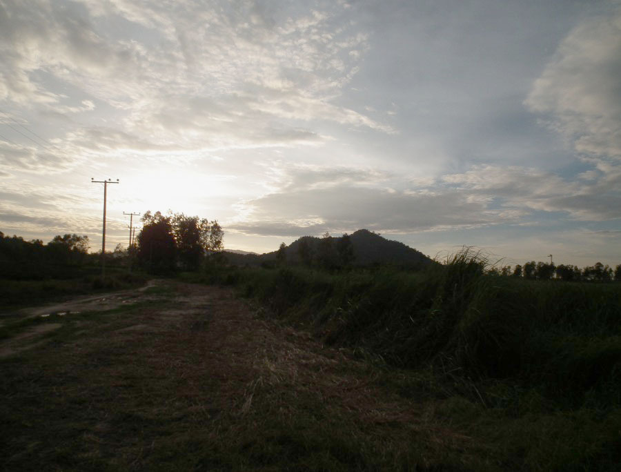ลากันด้วยภาพนี้ครับ สวัสดี  :grin: :grin: :grin: :