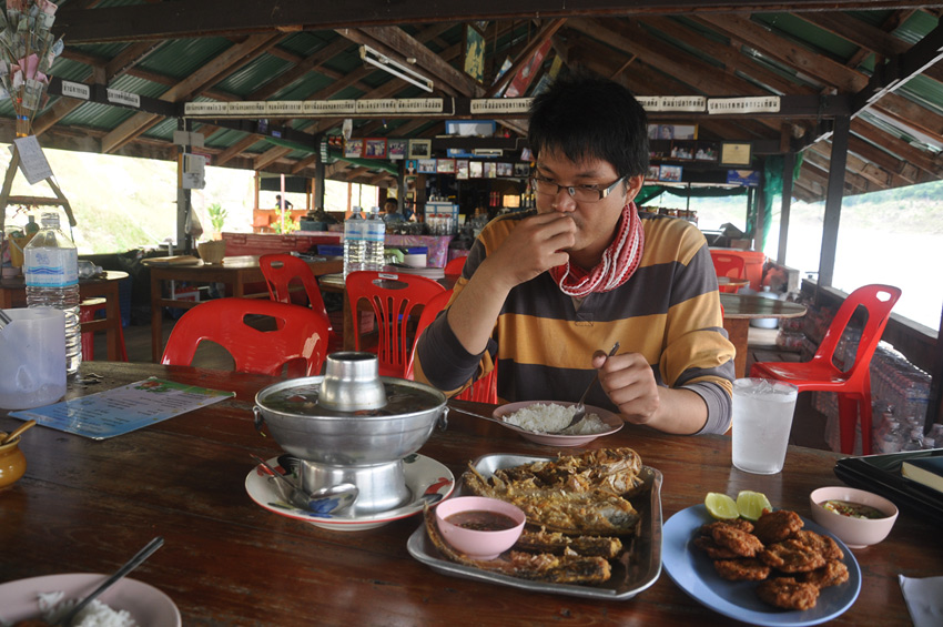 ต้มยำปลาคัง

ปลาเนื้ออ่อนทอดกระเที