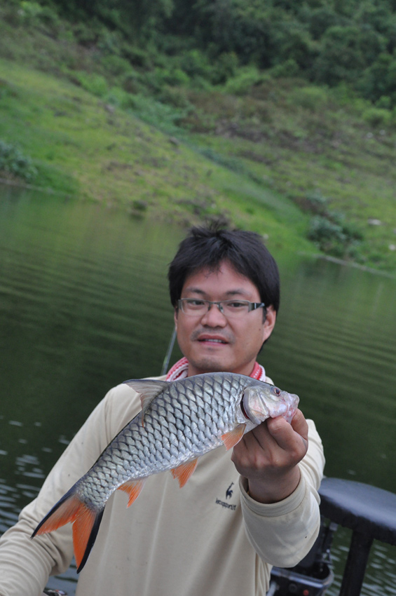 เราออกวิ่งเรือแต่เช้าตรู่ ตั้งนาฬิ