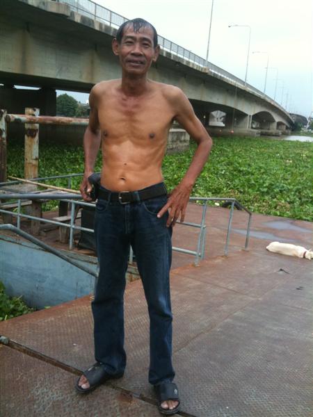  [b]นี่อีกคน น้ามิตร..ปลูกมิตร ไทรม้า.....