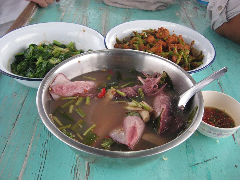 สะง่อมข้าวช้าวก่อนดีก่า..... :umh: