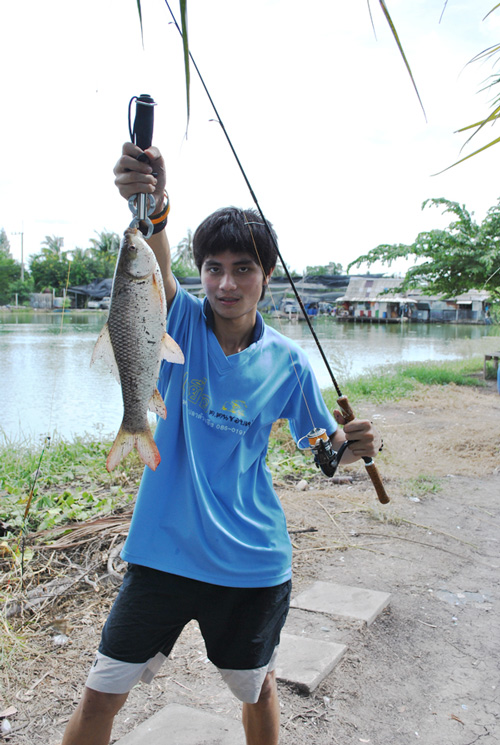 สงสัยสปิ๋ว ปลาเข้าดี บาสโดนยี่สก อี
