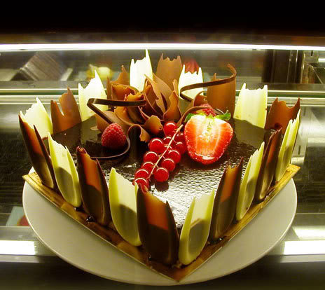 ++++  น้าโม่งป้าเจนฝากเค๊กให้แตงโมด้วยจ้าา Happy BirthDay นะจ้ะแตงโมสุดสวย  :rose: :rose: :rose: :ro