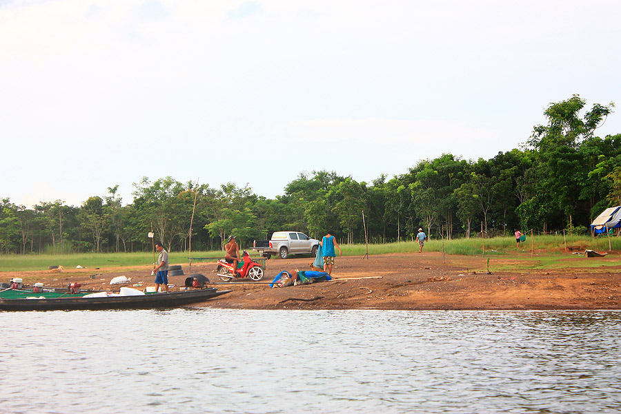 ไต๋ลืมข้าว แวะท่าเรือก่อน  :grin: :grin: :grin: