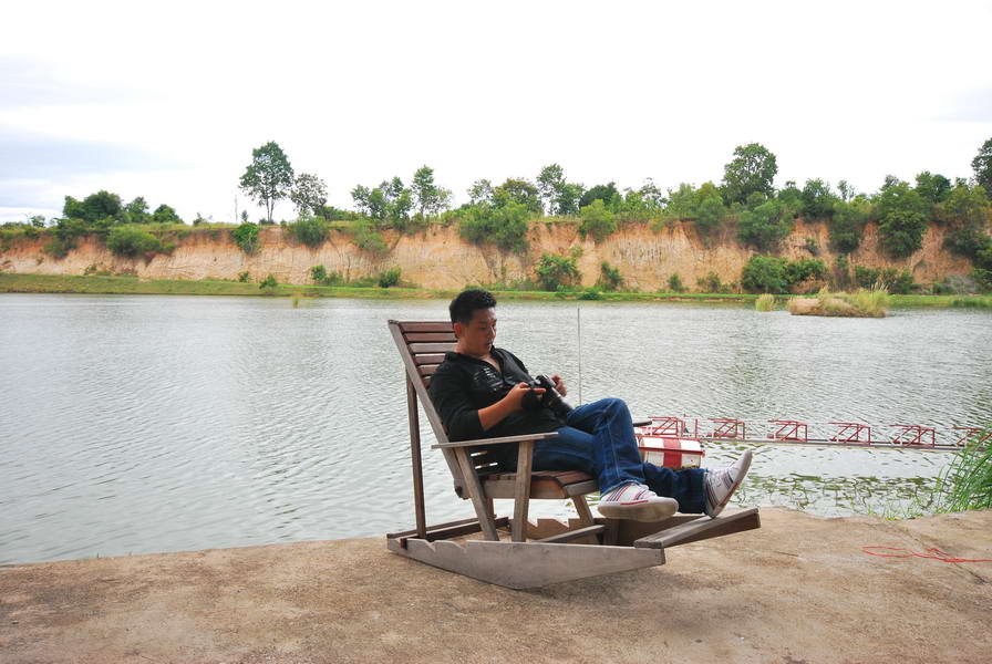 [b]พี่เล็ก แปดริ้ว...[/b]ผู้อาวุโสในวงกา