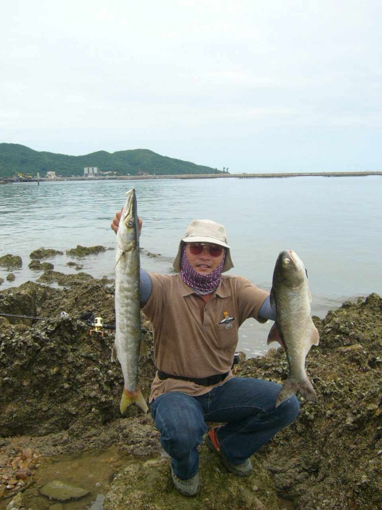 กับ ทริปชายฝั่งครั้งแรก ก็โดน....

 [url='http://www.siamfishing.com/board/view.php?tid=68191']h