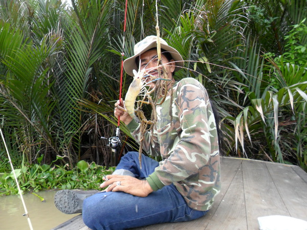ผลงานทางด้านหัวเรือ....พี่หนวดครับ...

 :cheer: :cheer: :cheer: :cheer: