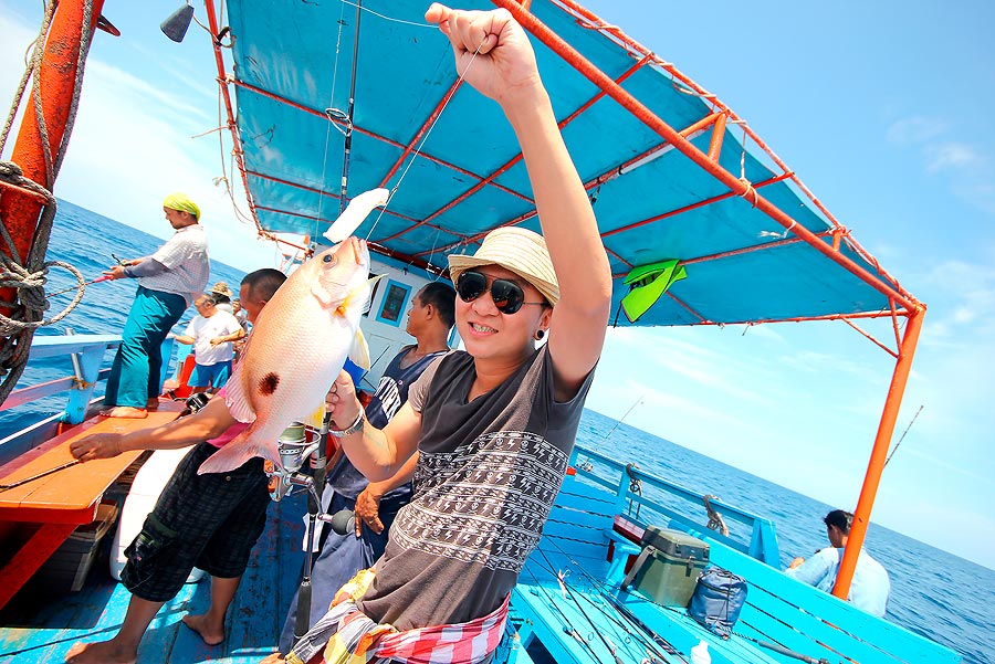 
 [b]  ไม่ใช่อั่งเกย นะครับ

ดูให้ดีๆ  มันคือข้างปานตะหาก

แต่ไซด์ใหญ่ได้ใจจริงๆเลย  

ออกมาข