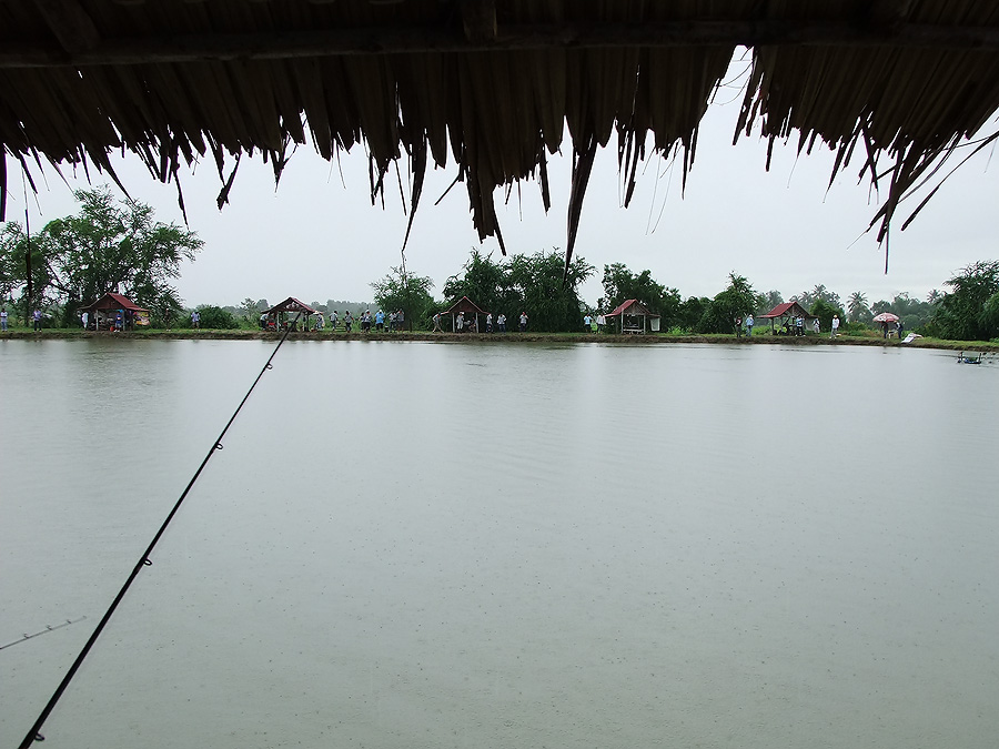 [b]ฝนตกก็ตกไป น้าๆเราไม่หวั่น อิอิ สู