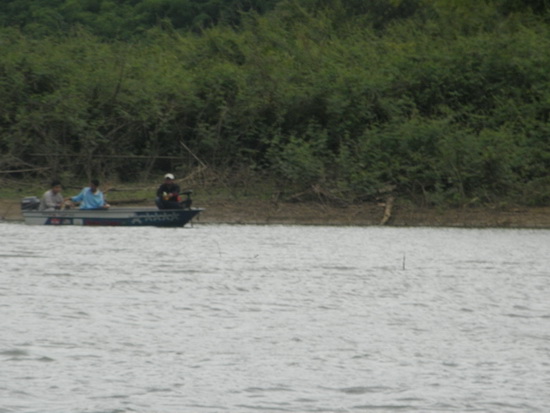 เจอเรือตกปลาเหมือนกัน  :grin:
