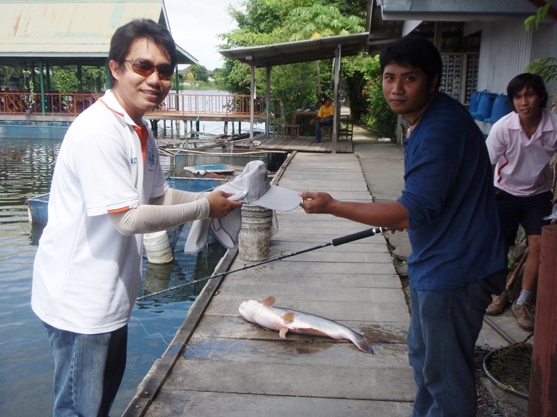 แจกรางวัลไปตามระเบียบครับ  :grin: :grin: