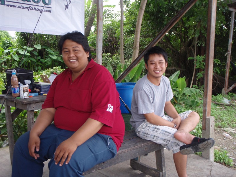 น้าwaranon กับเพื่อนครับ :grin: :grin: