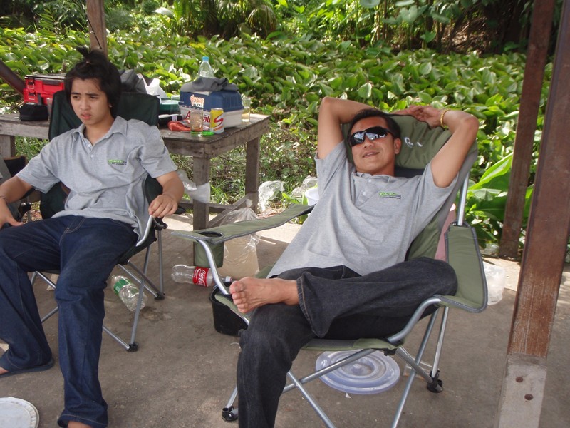 น้าป้อมร้อนแดดน้าแดงเชียวครับ  :grin:  :cool: