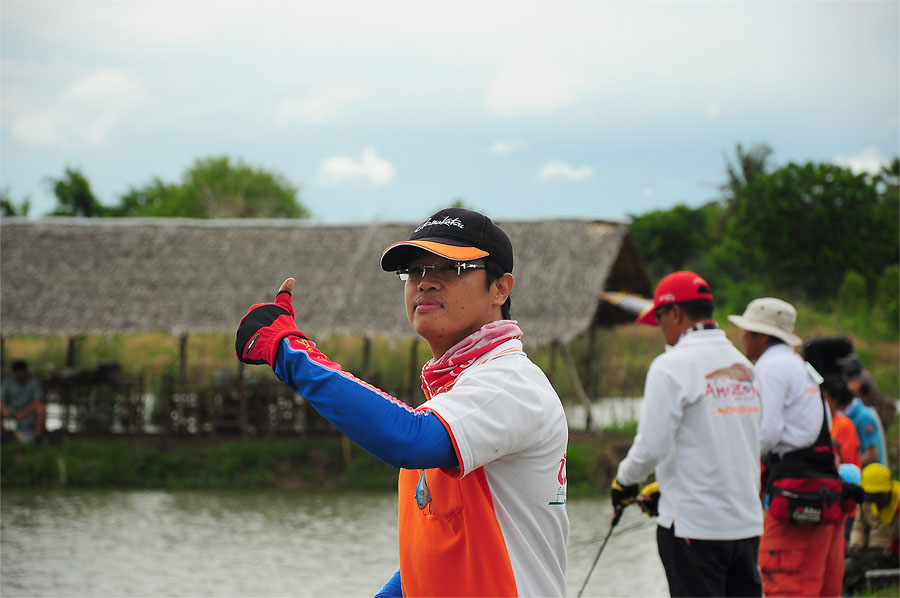 พี่นุ้ย : เป็นได๋น้อง อ้ายเจ๋งบ่  :cool: :cool: :cool: :cool: :cool: