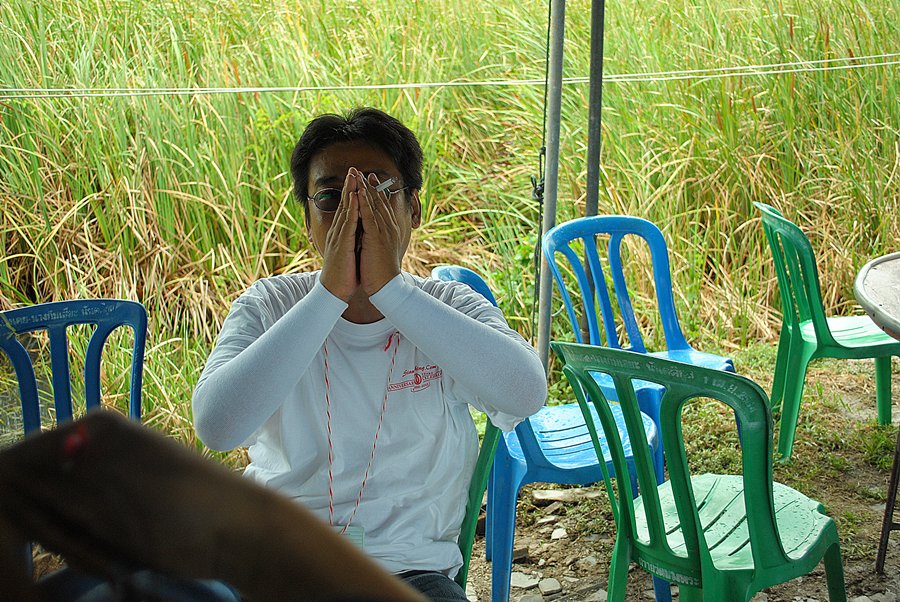  :ohh: :ohh: :ohh: :ohh: เบอร์ไรครับ พี่แป๊ะ ไหว้ไวยังกับ ส ส.(((สุดแสบ)) :laughing: :laughing: :lau