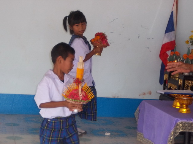 ชั้นป.2ครับ :grin: :grin: :grin: :grin: