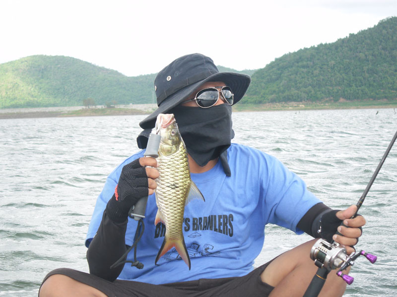 และแล้ว ผมก็ ทิ้งห่างอีก เป็น 4-0 ............ ขาดลอยแล้วมั้ง
 :cool: :cool: :cool: