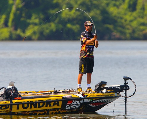 Mike Iaconelli ไล่เช็คหาปลาตามเกาะ