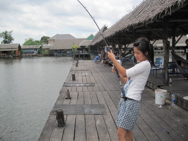 ให้ลูกสาวซ้อมครับ   :love: :love: :love: