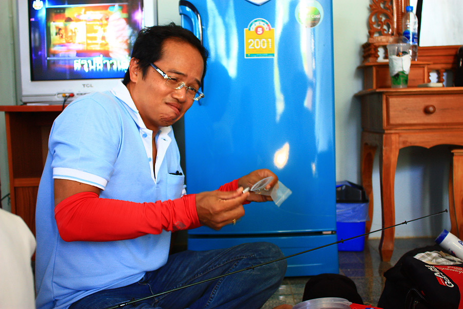 เป็นรัยอ้าย.........มีเหยื่อเด็ด ปล่าววววว  :laughing: :laughing: :laughing: