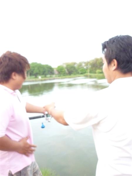 นี่ เจ้าสมุทร  ....ลูกพี่นายจะคุยด้วยแนะ......แสบจริงตาอู๊ดดดเรา
