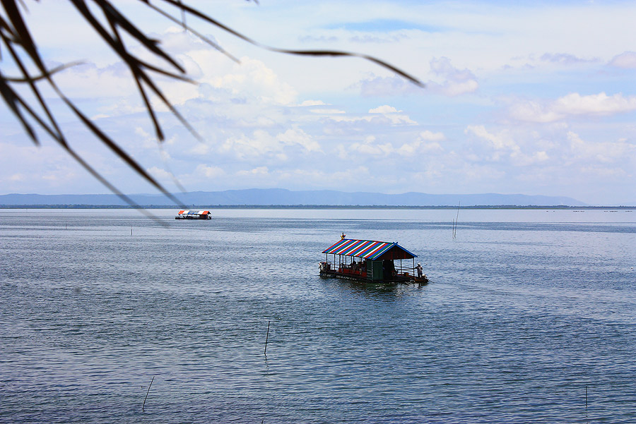 วิวสวยๆ  บรรยากาศดีมากครับ  :love: :love: :love: