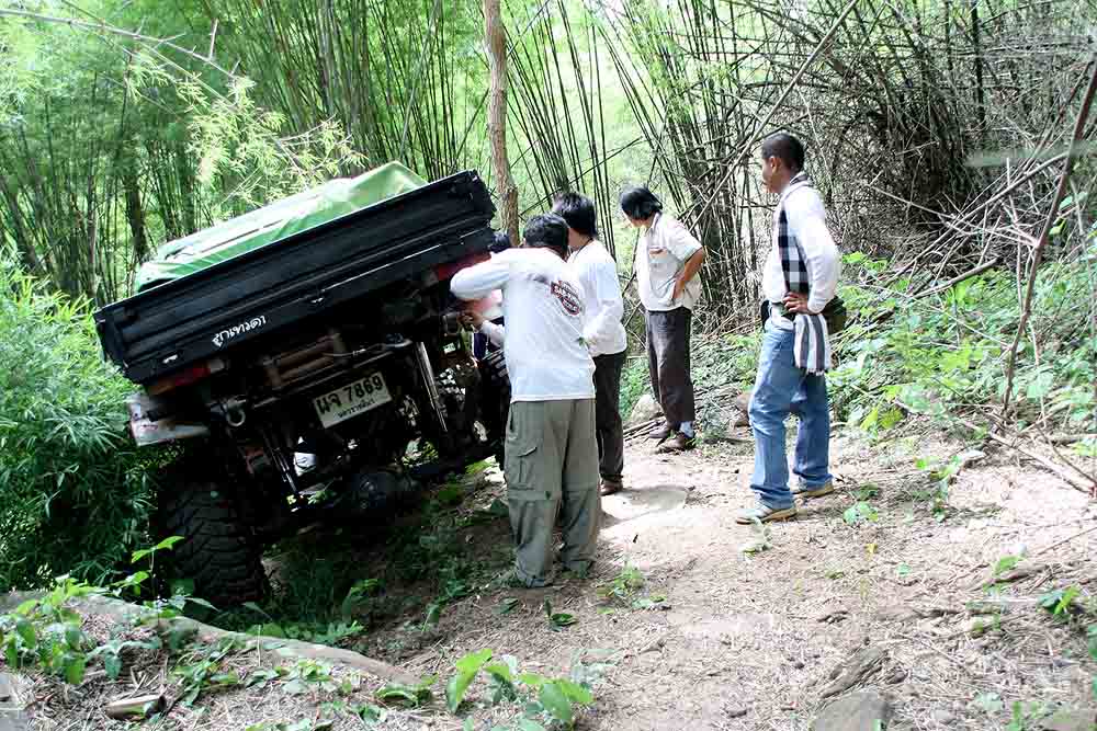 ผมเดินลงไปดูเห็น SAB1กำลังขัดข้องบางอย่าง
