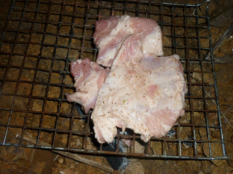  [center][b]ได้ย่างหมูกินซะทีเรา[/center]