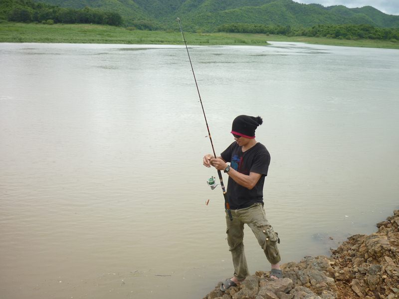  [center][b]พันกันซะงั้น:laughing: :laughing:[/center] 
