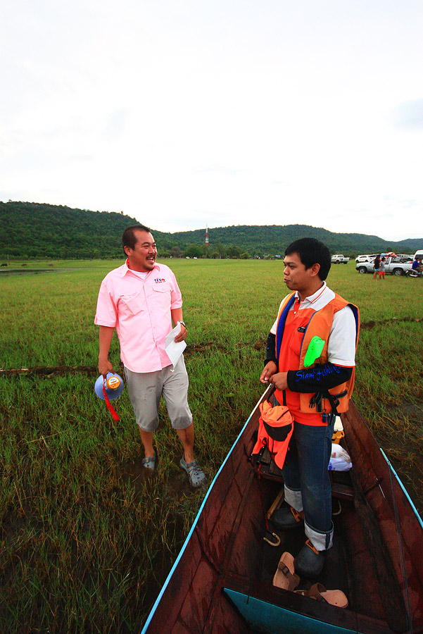 น้าเจี๊ยบ มาดูแลการปล่อยเรือคร้าบบบ  :grin: :grin: :grin:

