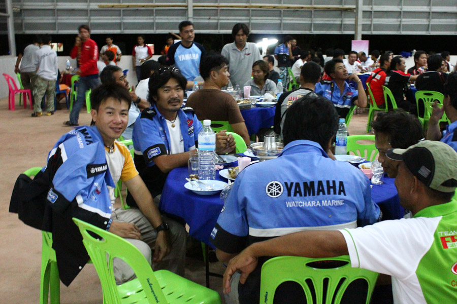 โต๊ะ YAMAHA T-SERF วัชรมารีน สวัสดีค๊าบพี่บอย น้าต่าย  :grin: