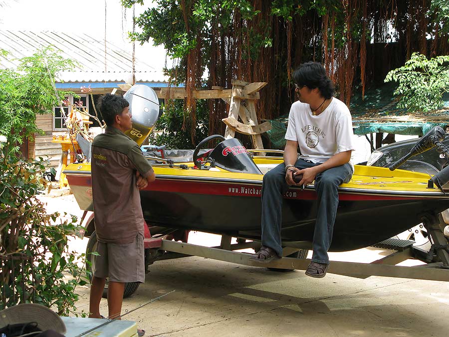 พี่บอย...มานั่งตรงนี้ทำไม่คร้าบบบ....ไม่ไปพักผ่อนหรอ :grin: :grin: :grin: :grin: