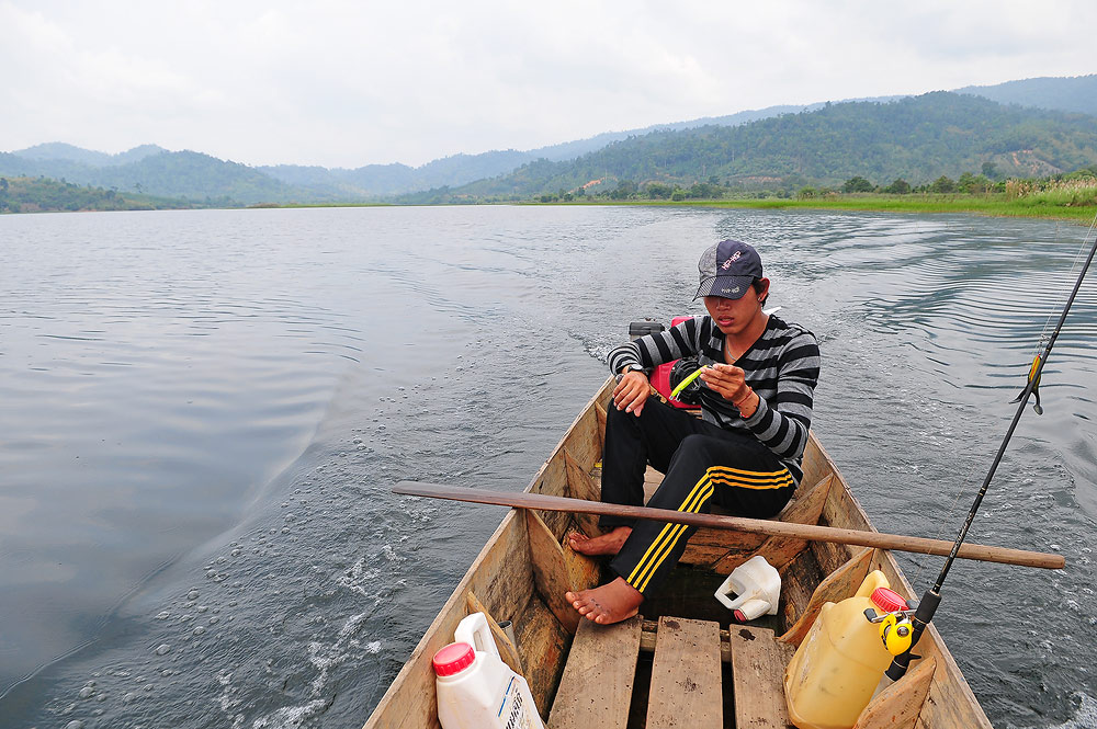 



[b]พอลงเรือ เอ้ยยยย  อ้ายอาท  มากันเพียบเลย  เจือกไม่บอกนิสายยยยย  แล้วจะได้เหรอว่ะ กรั่กๆๆๆ