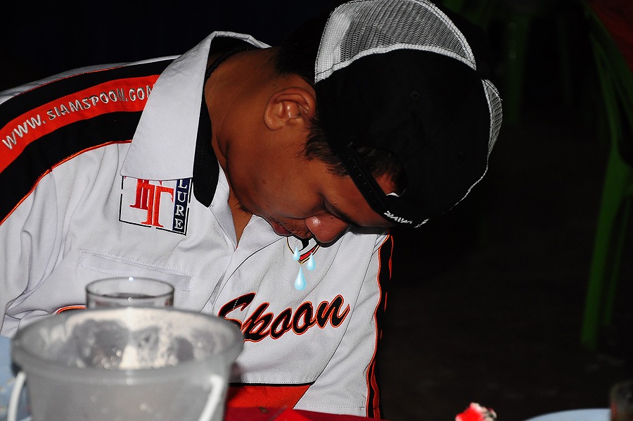 เมื่อกี้ยังดิ๊ด๊าอยุ่เลย หงอยไปแล้วเหรอเนี่ยยยยยยยยยยย :laughing: :laughing: :laughing: :laughing: