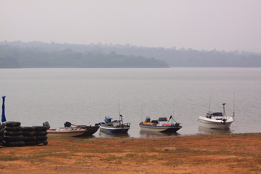  เขื่อนลำปลายมาศ หรือ หาดชมตะวัน ที่พวกเรามักเยกกันติดปากเป็นสถานที่ ที่ป๋าเสนาะชื่นชอบมากๆโดยส่วนตั