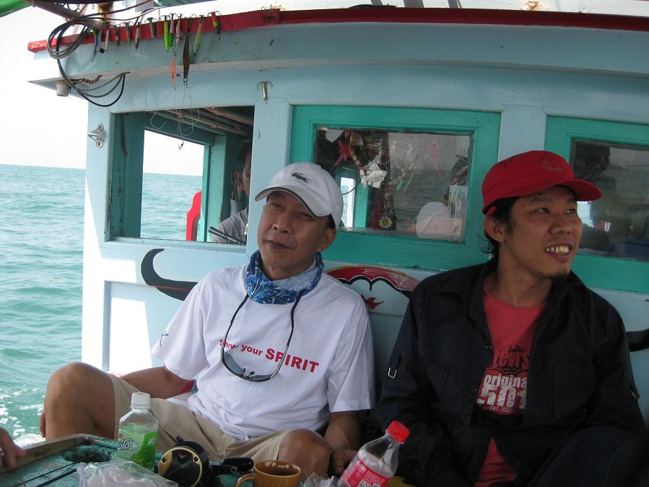 พี่น้องกันชัดๆ.... :grin: