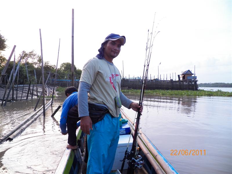 กะลังจะออกเรือแล้ว ขอสักรูปละกัน.. พี่สิง 