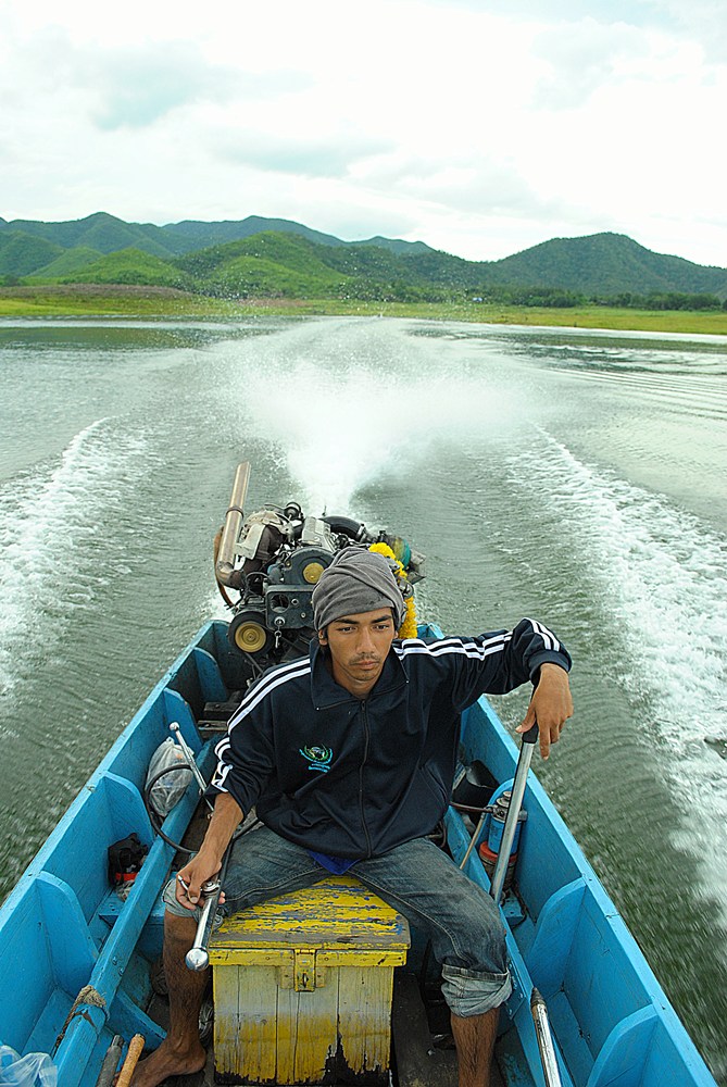 ลำนี้ไหมครับ  เรือเต่า ประจำพุเข็ม  :smile: