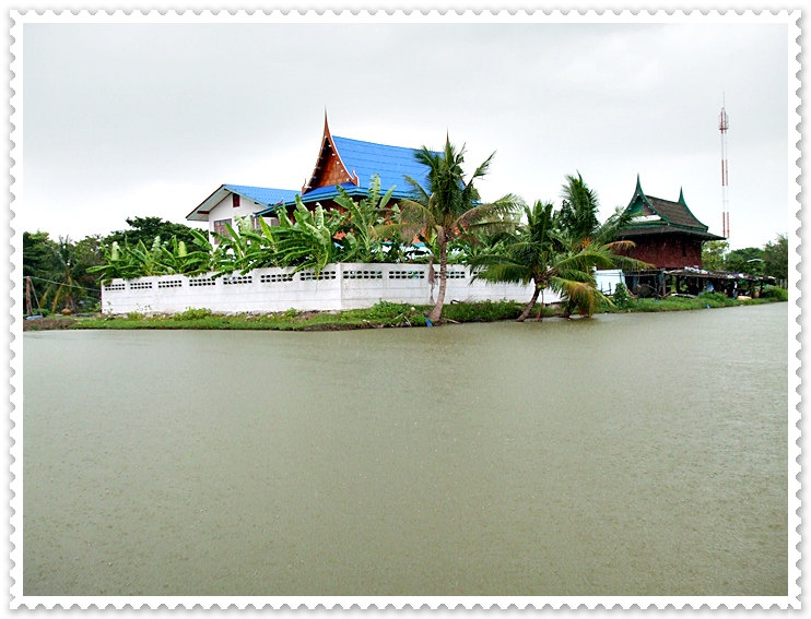 ฝนตกเปาะแปะ   :smile: