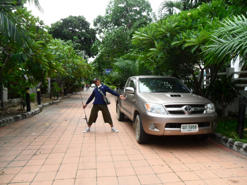 ถึงแล้วครับ ข้างโรงแรมหรูๆเลย จะรอดไหมเนี่ย วุธ 

 :grin: :grin: :grin: