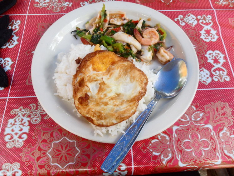น่ากินครับ อร่อยด้วย 
 :umh: :umh: