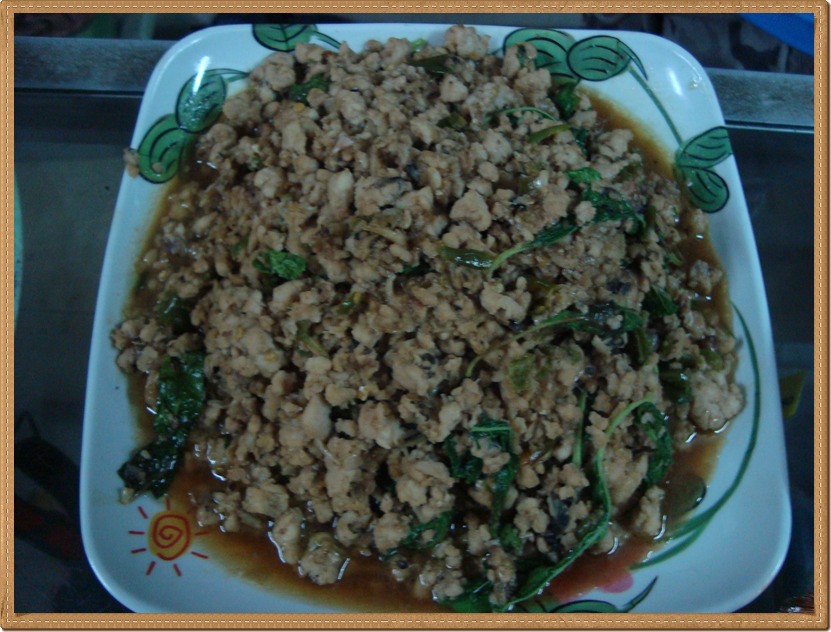 เนื้อปลากระสูบ สับ ผัดกระเพราครับ :umh