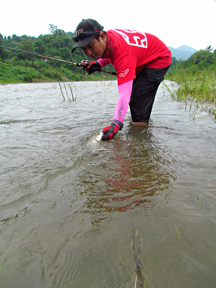  [b]รีบถ่าย รีบปล่อย....[/b]