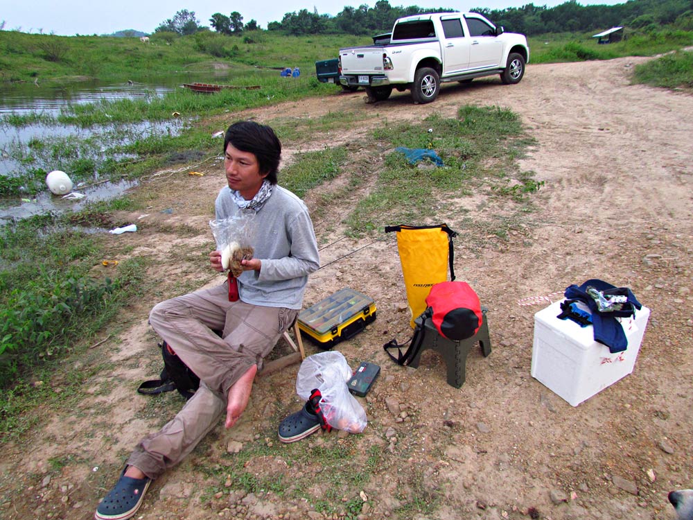  [b]เรือผมเข้ามาถึงท่าก่อนครับ....ไม่ร
