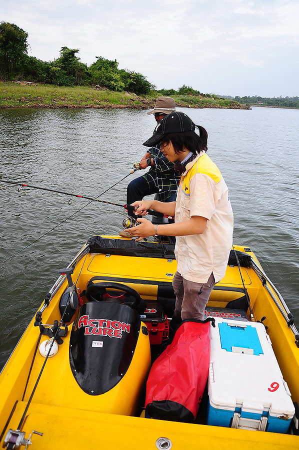 ป๊าดดดดดดด...........จอดเรือได้ นังมัสตีเบ็ดแค่ 3 ไม้เองอ่ะโดนก่อนเลย :ohh: :ohh: :ohh:
