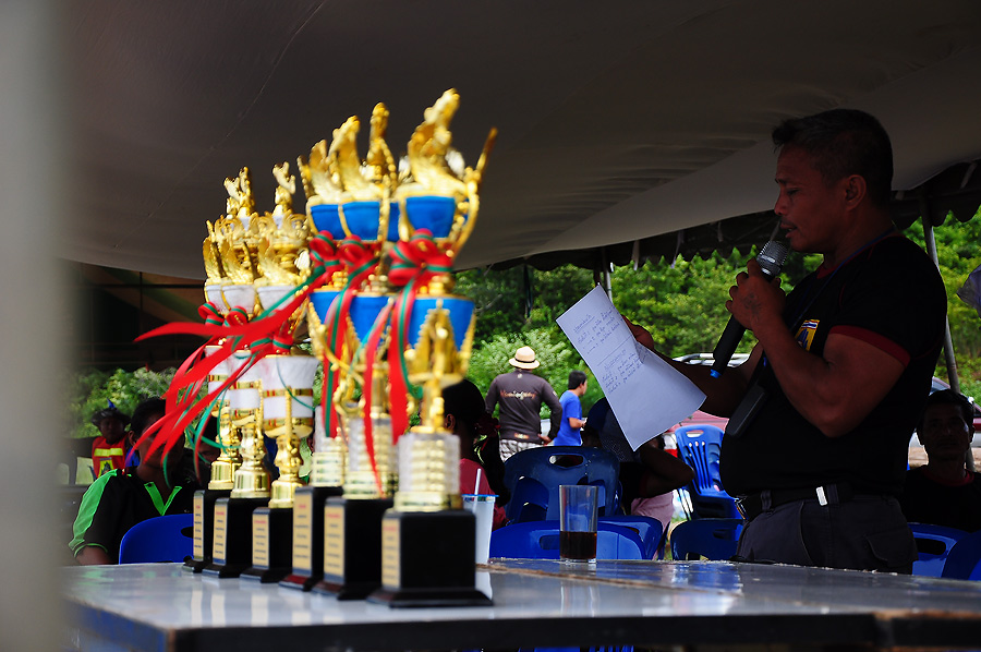 ถ้วยรางวัลของงานนี้คร๊าบบบ :grin: :grin: :grin: